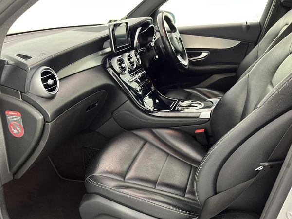 2016-Mercedes-Benz-GLC-250d image:8