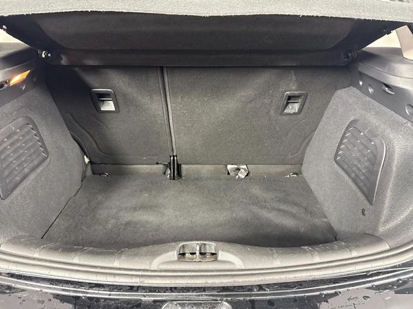 2015-Citroen-C3-16-VTi-120-Exclusive image:9