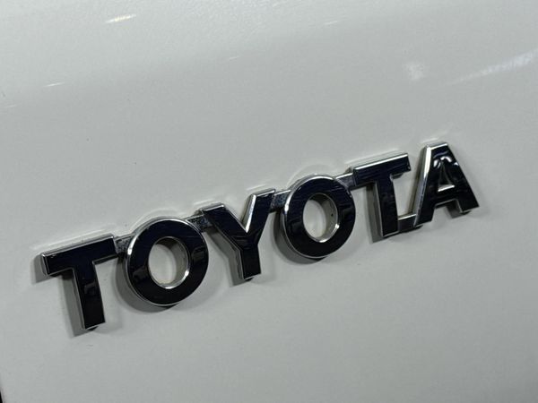 2022-Toyota-Hilux-24-GD-6-Raider-4x4-Double-Cab image:10