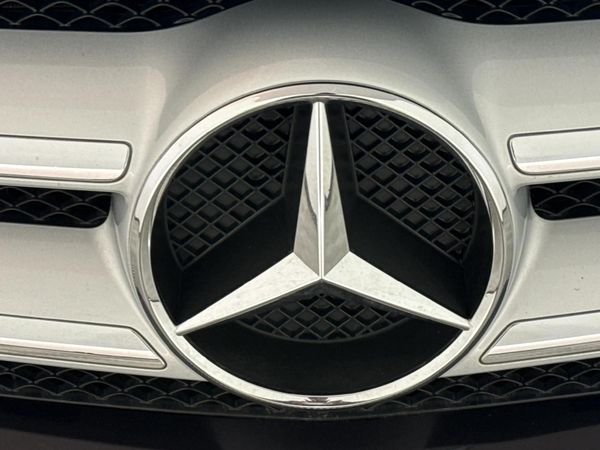 2014-Mercedes-Benz-GLA-220-CDI-Auto-4Matic image:11