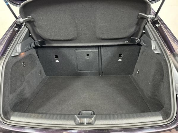 2014-Mercedes-Benz-GLA-220-CDI-Auto-4Matic image:14