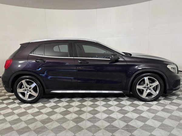 2014-Mercedes-Benz-GLA-220-CDI-Auto-4Matic image:17
