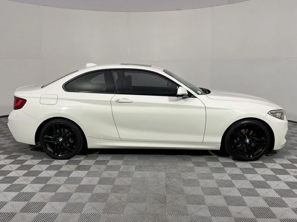 2015-BMW-2-Series-220d-Coupe-M-Sport-Auto image:13