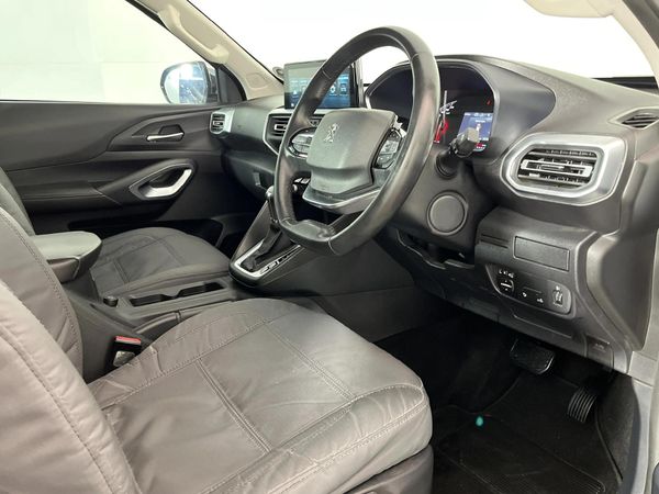2024-Peugeot-Landtrek-19D-Allure-Double-Cab-Auto image:9