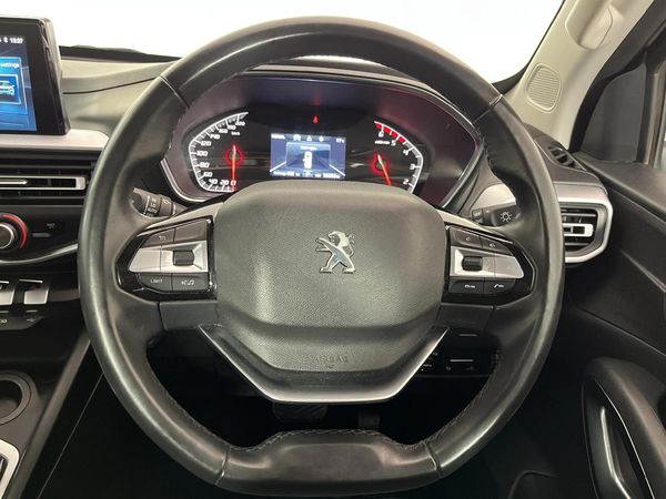 2024-Peugeot-Landtrek-19D-Allure-Double-Cab-Auto image:11