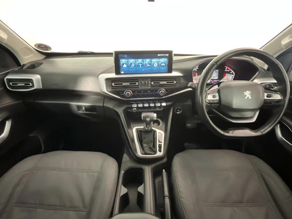 2024-Peugeot-Landtrek-19D-Allure-Double-Cab-Auto image:1