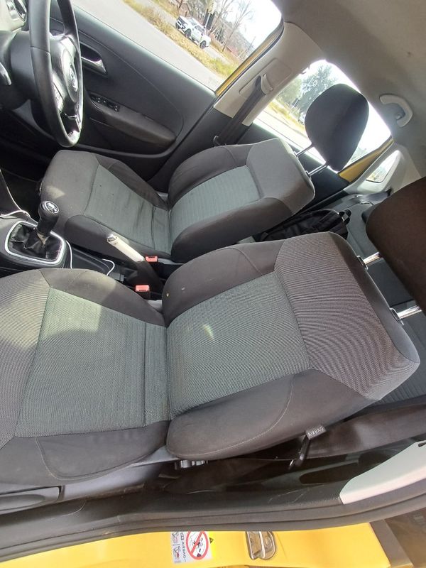 2013-Volkswagen-Polo-14 image:15