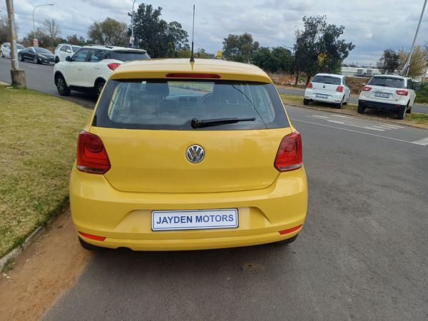 2013-Volkswagen-Polo-14 image:3