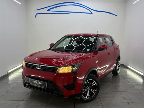2022-Mahindra-XUV-300-12T-SE-W4 image:2