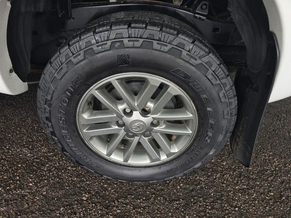 2013-Toyota-Hilux-30-D-4D-Raider-Xtra-Cab image:9