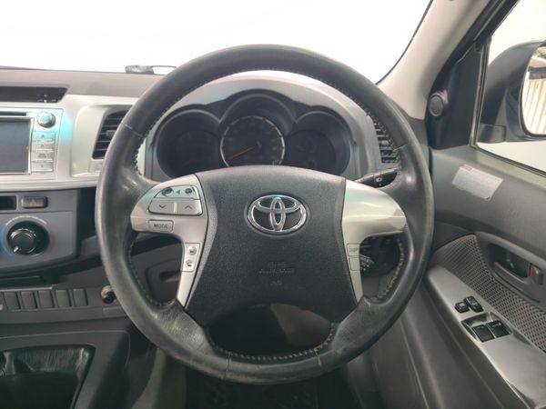2013-Toyota-Hilux-30-D-4D-Raider-Xtra-Cab image:19