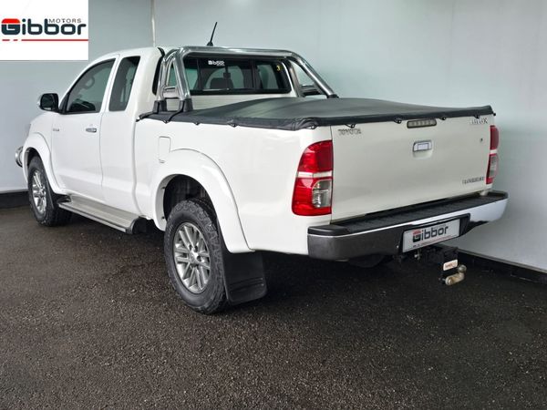 2013-Toyota-Hilux-30-D-4D-Raider-Xtra-Cab image:22