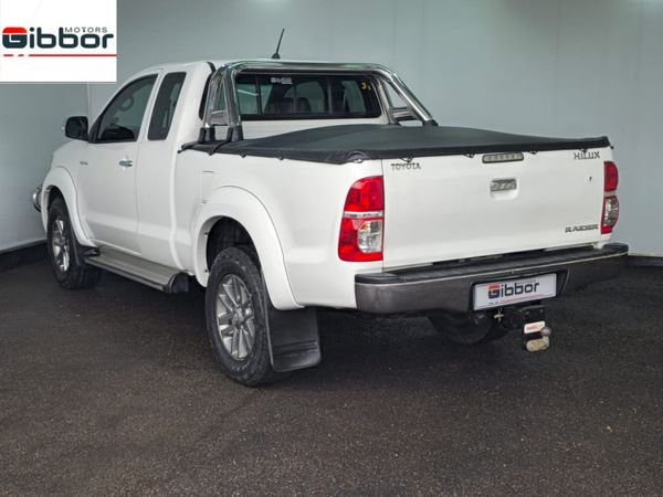 2013-Toyota-Hilux-30-D-4D-Raider-Xtra-Cab image:7