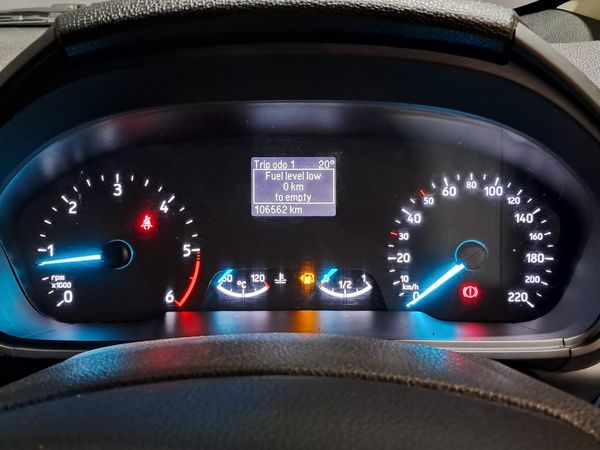 2019-Ford-EcoSport-15-TDCi-Ambiente image:8