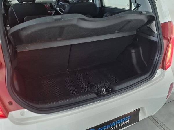 2018-Kia-Picanto-10-Street image:10