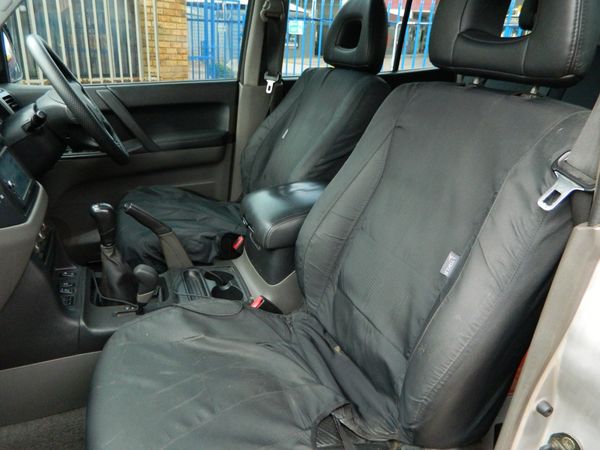2002-Mitsubishi-Pajero-3200-DI-D-5-dr image:3