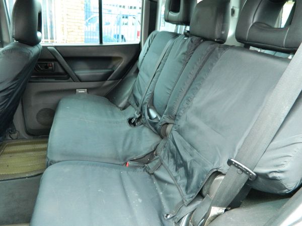 2002-Mitsubishi-Pajero-3200-DI-D-5-dr image:4