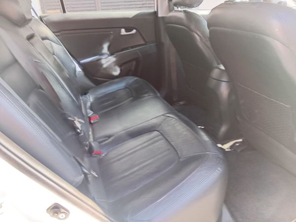 2012-Kia-Sportage-20-Auto image:9