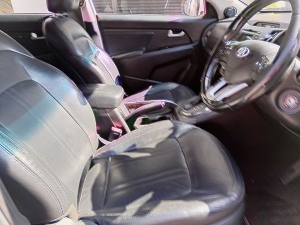 2012-Kia-Sportage-20-Auto image:7
