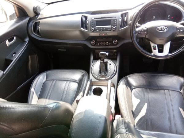 2012-Kia-Sportage-20-Auto image:8