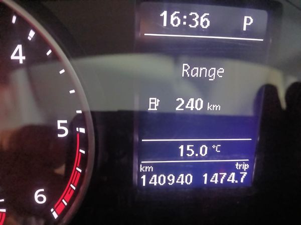2017-Volkswagen-Kombi-20-TDI-Auto-103kW-Trendline image:16