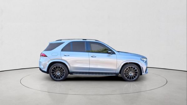 2024-Mercedes-Benz-GLE-400d-4Matic image:2