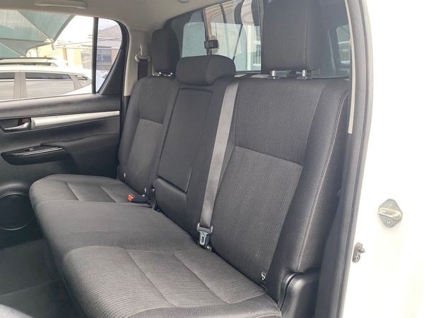 2017-Toyota-Hilux-28-GD-6-Raised-Body-Raider-Double-Cab image:11