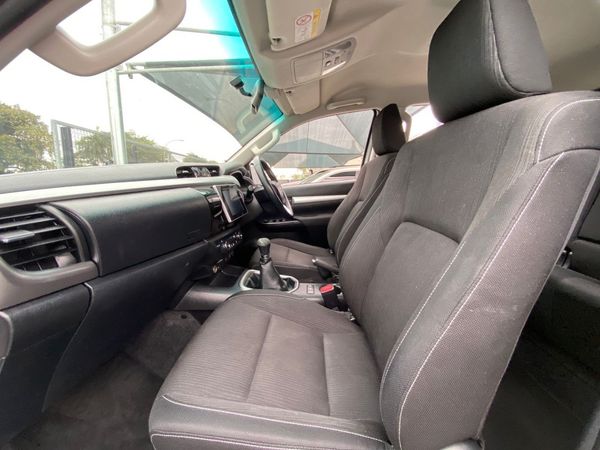 2017-Toyota-Hilux-28-GD-6-Raised-Body-Raider-Double-Cab image:14