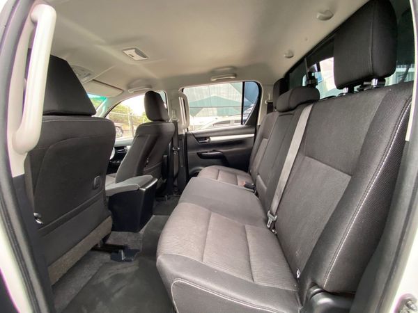2017-Toyota-Hilux-28-GD-6-Raised-Body-Raider-Double-Cab image:15