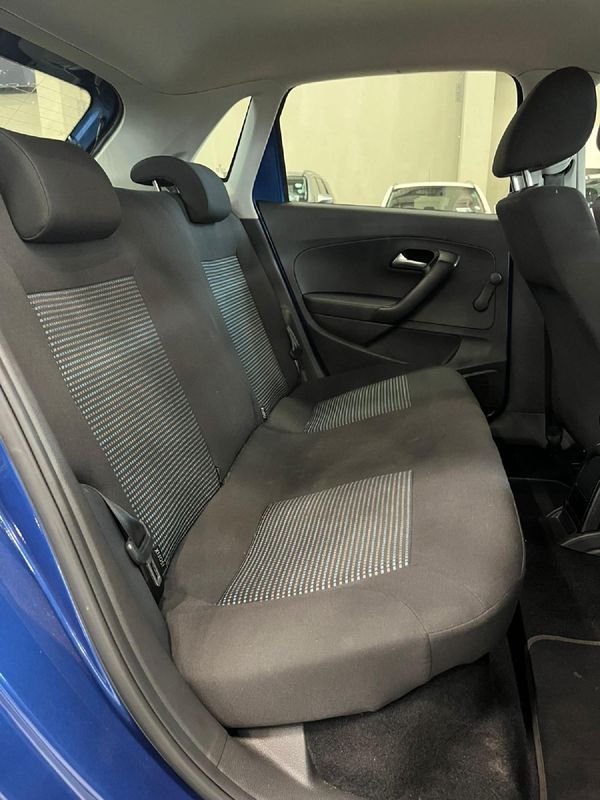 2022-Volkswagen-Polo-Vivo-16-Comfortline-Auto-5-dr image:12