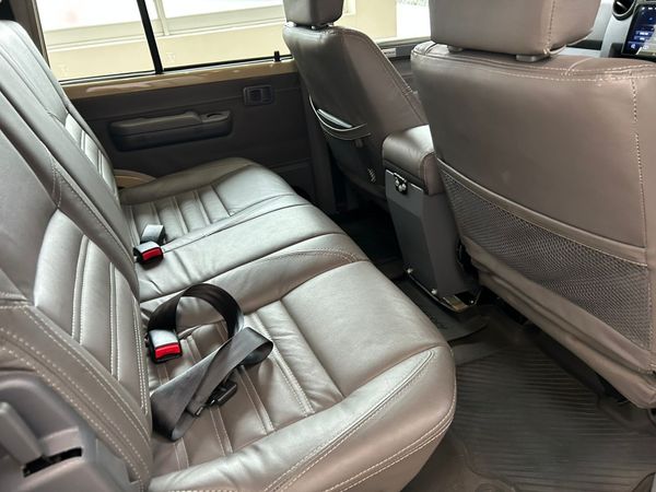 2023-Toyota-Land-Cruiser-79-45-D-Double-Cab image:12