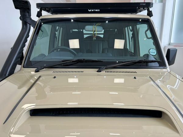 2023-Toyota-Land-Cruiser-79-45-D-Double-Cab image:4