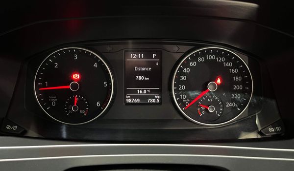 2020-Volkswagen-Kombi-20-TDI-Auto-103kW-Trendline image:9