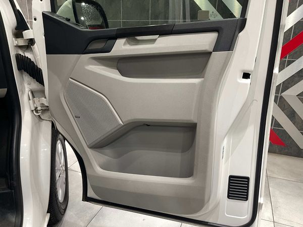 2020-Volkswagen-Kombi-20-TDI-Auto-103kW-Trendline image:13