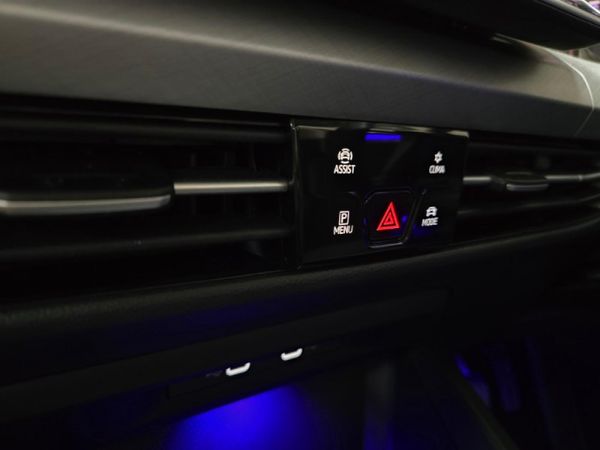 2026-Volkswagen-Golf-14-TSI-Life-Auto-110kw image:11