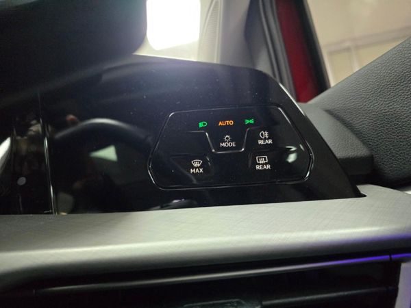 2026-Volkswagen-Golf-14-TSI-Life-Auto-110kw image:26