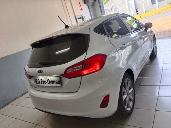 2018-Ford-Fiesta-10-EcoBoost-Trend-5-dr image:3