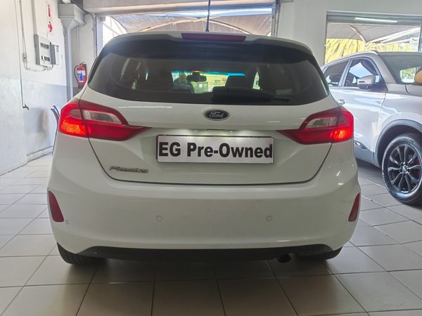 2018-Ford-Fiesta-10-EcoBoost-Trend-5-dr image:5