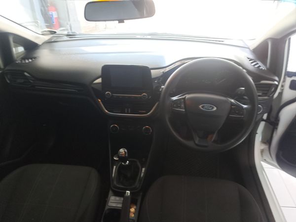 2018-Ford-Fiesta-10-EcoBoost-Trend-5-dr image:7