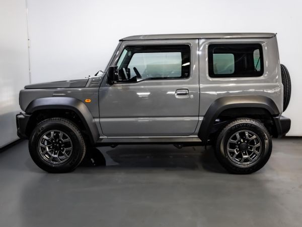2026-Suzuki-Jimny-15-GLX image:5