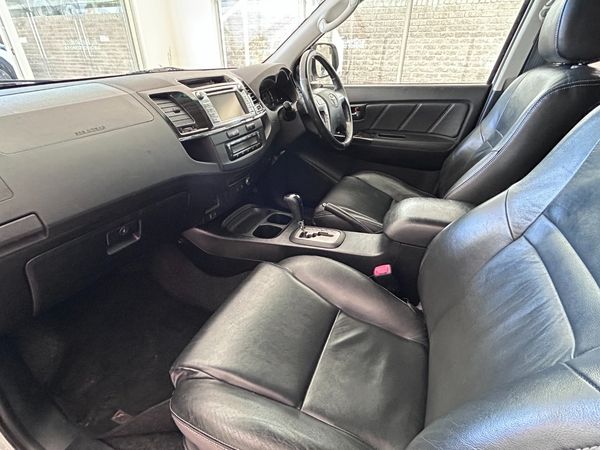 2014-Toyota-Fortuner-30-D-4D-Raised-Body-Auto image:6