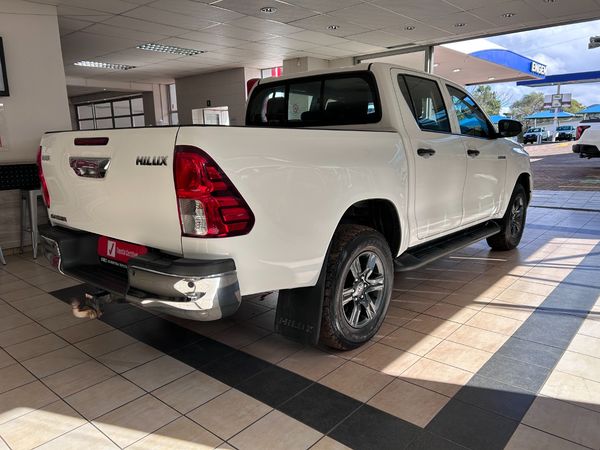 2022-Toyota-Hilux-24-GD-6-Raised-Body-Raider-Double-Cab image:1
