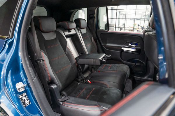 2024-Mercedes-Benz-GLB-250-AMG-Line image:16
