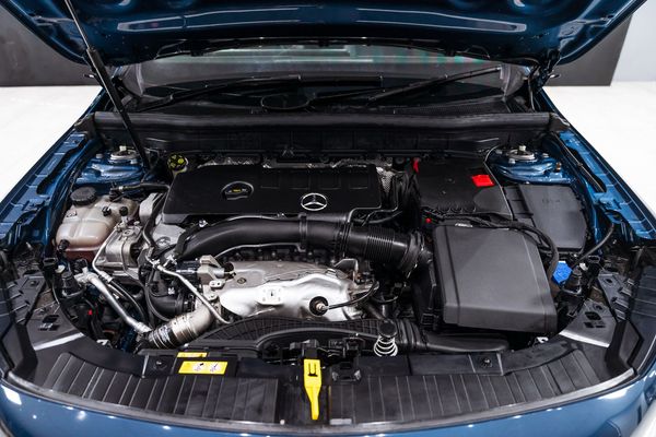 2024-Mercedes-Benz-GLB-250-AMG-Line image:19