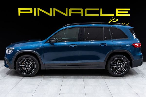 2024-Mercedes-Benz-GLB-250-AMG-Line image:3
