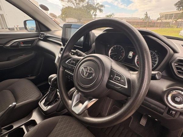 2023-Toyota-Urban-Cruiser-15-XR-Auto image:3