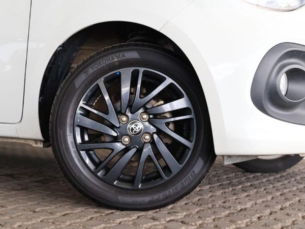 2025-Toyota-Vitz-10-XR image:5