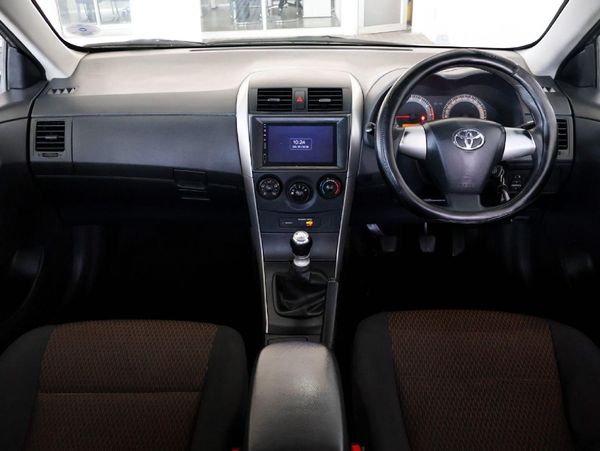 2018-Toyota-Corolla-Quest-16 image:16