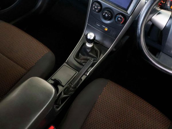 2018-Toyota-Corolla-Quest-16 image:19