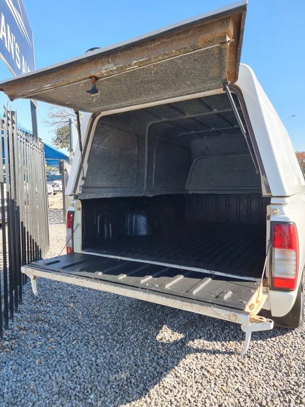 2019-Nissan-NP300-25-TDi-LWB-Single-Cab image:6